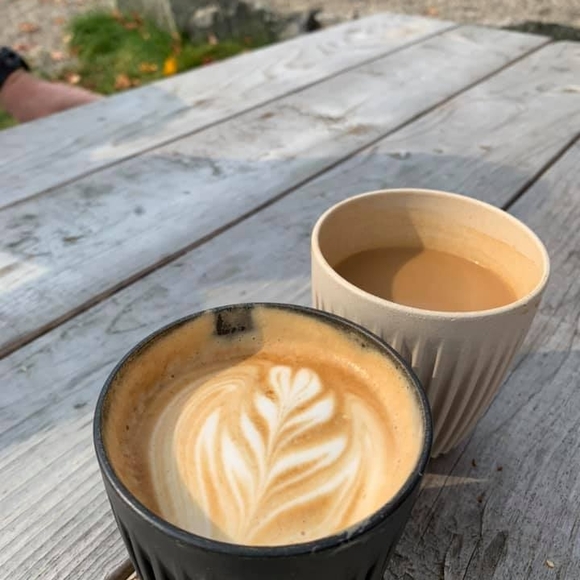 Meet your Posher, Lydie - Picture 1 of 1